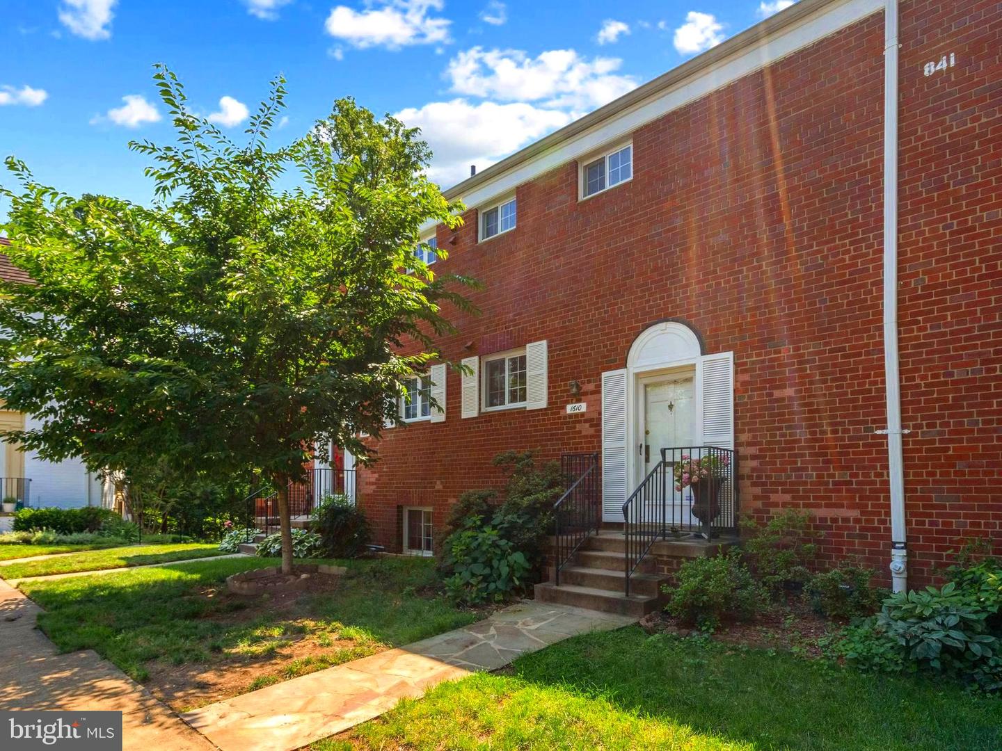 1610 RIPON PL, ALEXANDRIA, Virginia 22302, 2 Bedrooms Bedrooms, ,1 BathroomBathrooms,Residential,For sale,1610 RIPON PL,VAAX2046578 MLS # VAAX2046578