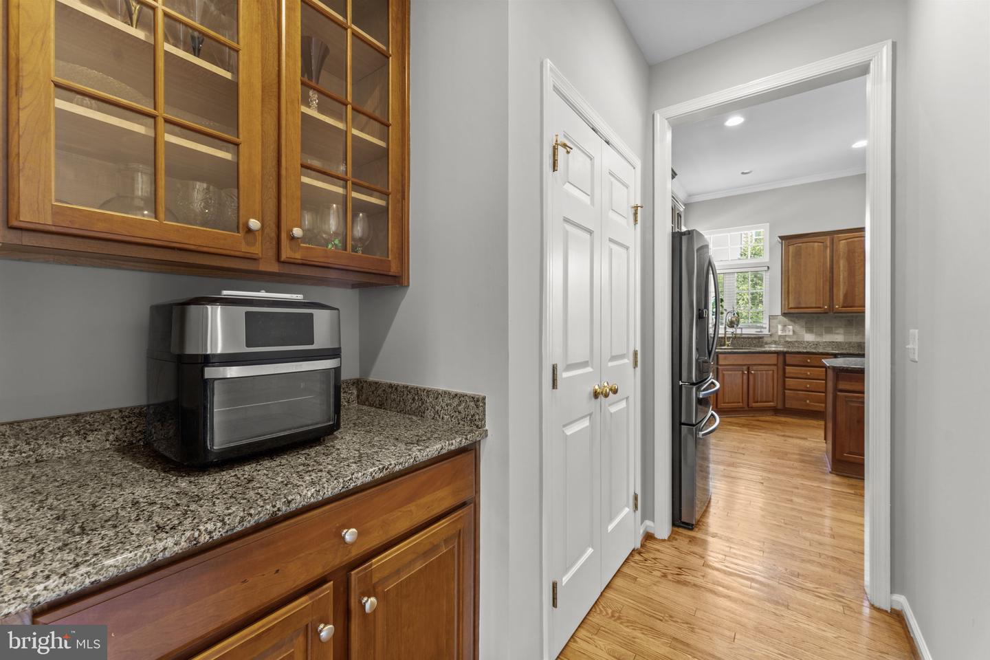 9958 E HILL DR, LORTON, Virginia 22079, 4 Bedrooms Bedrooms, ,3 BathroomsBathrooms,Residential,For sale,9958 E HILL DR,VAFX2249536 MLS # VAFX2249536
