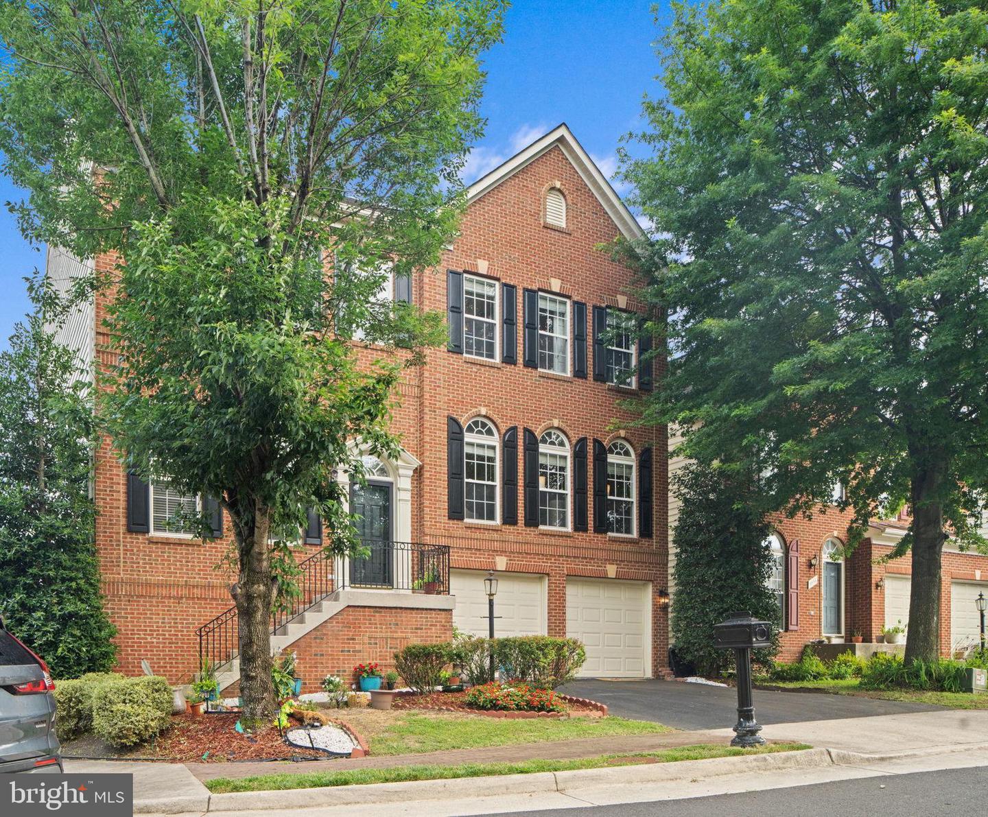 9958 E HILL DR, LORTON, Virginia 22079, 4 Bedrooms Bedrooms, ,3 BathroomsBathrooms,Residential,For sale,9958 E HILL DR,VAFX2249536 MLS # VAFX2249536