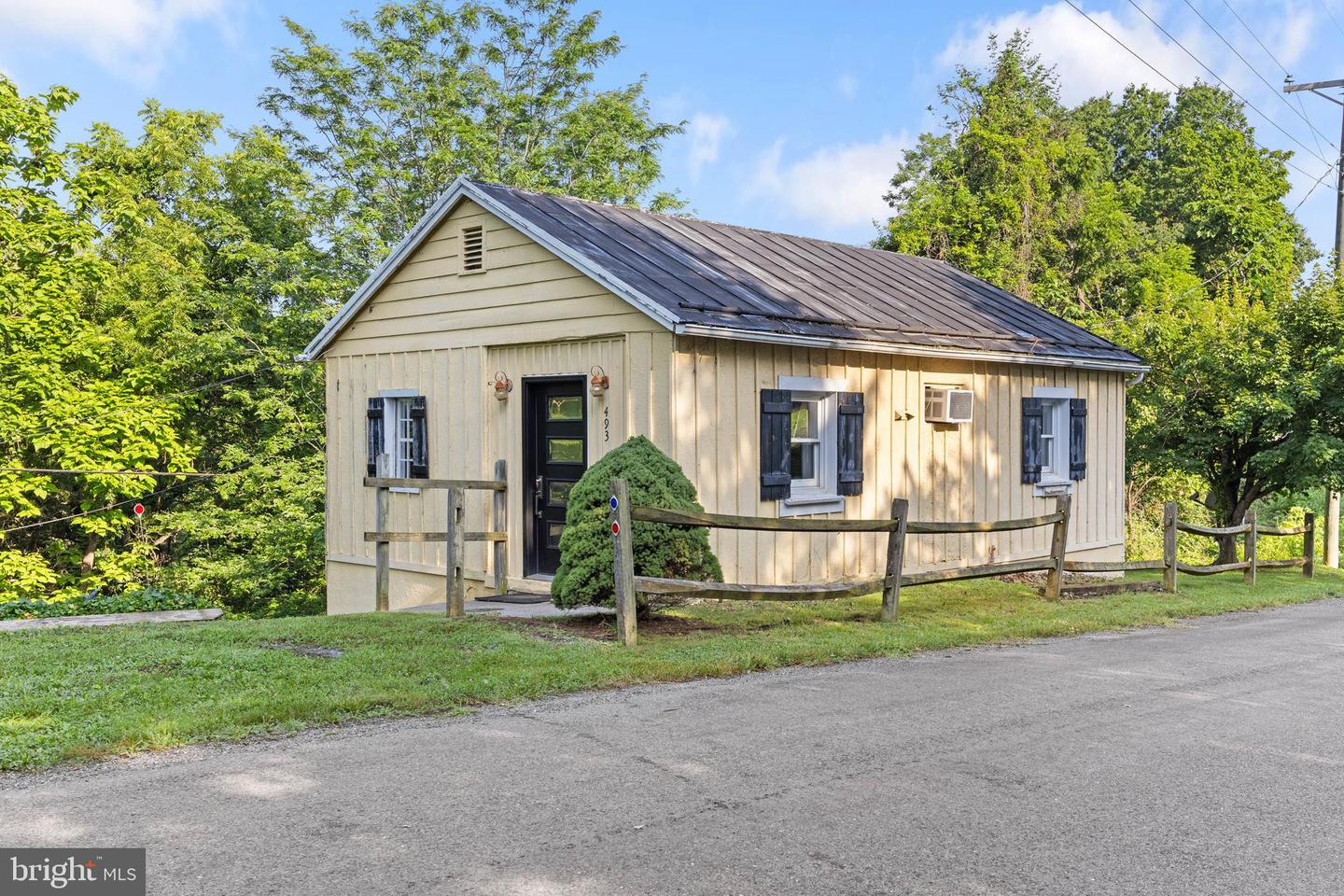 493 UNION FORGE CHURCH RD, EDINBURG, Virginia 22824, 2 Bedrooms Bedrooms, ,1 BathroomBathrooms,Residential,For sale,493 UNION FORGE CHURCH RD,VASH2011946 MLS # VASH2011946