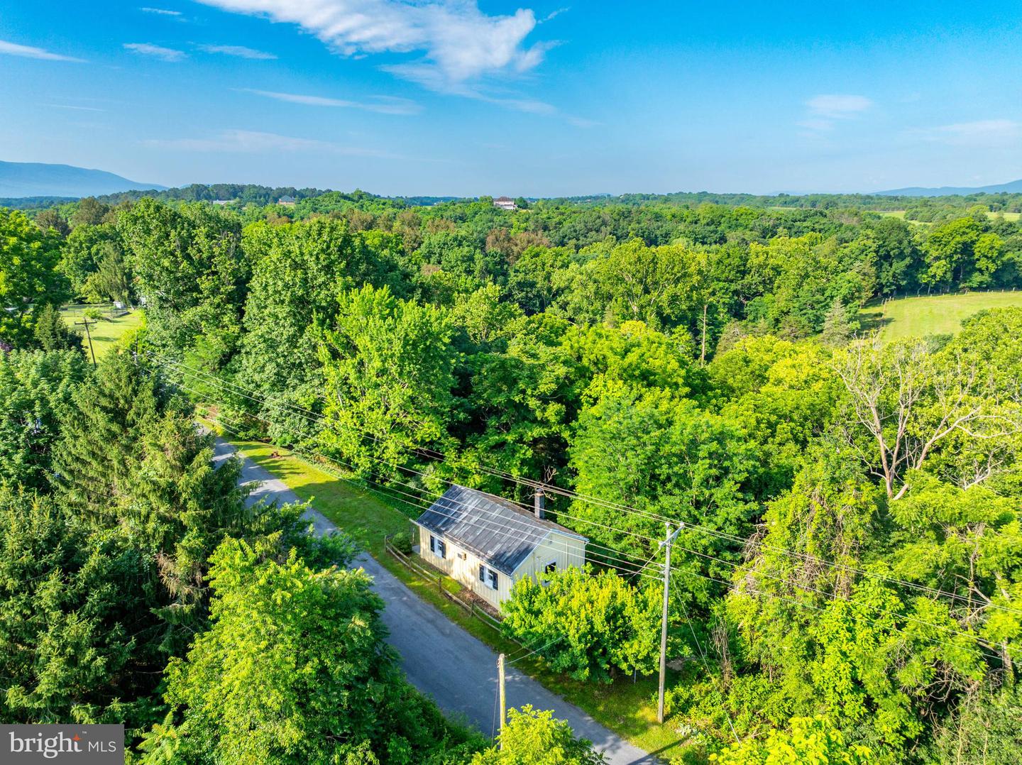 493 UNION FORGE CHURCH RD, EDINBURG, Virginia 22824, 2 Bedrooms Bedrooms, ,1 BathroomBathrooms,Residential,For sale,493 UNION FORGE CHURCH RD,VASH2011946 MLS # VASH2011946
