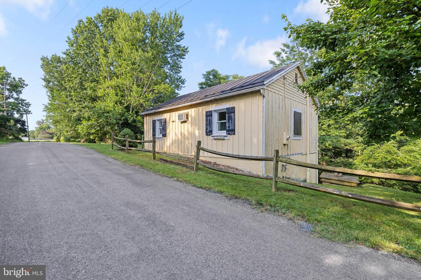 493 UNION FORGE CHURCH RD, EDINBURG, Virginia 22824, 2 Bedrooms Bedrooms, ,1 BathroomBathrooms,Residential,For sale,493 UNION FORGE CHURCH RD,VASH2011946 MLS # VASH2011946