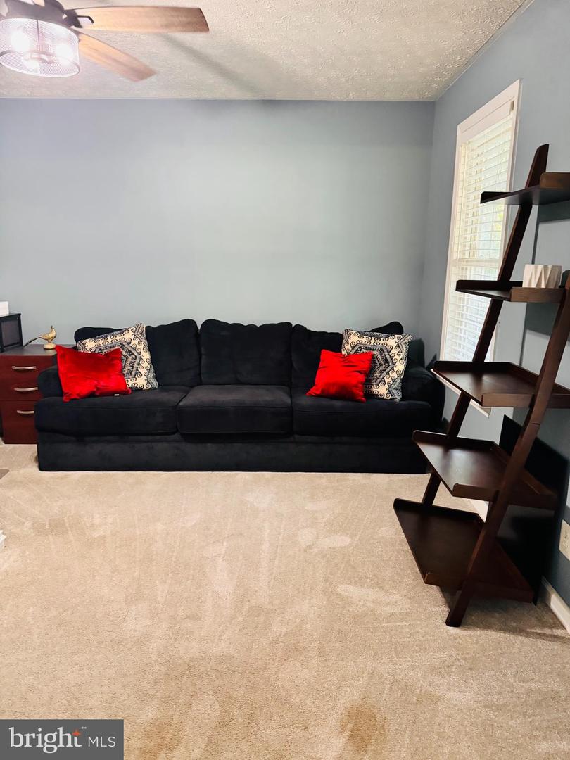 9402 HICKORY HILL DR, FREDERICKSBURG, Virginia 22408, 5 Bedrooms Bedrooms, ,2 BathroomsBathrooms,Residential,For sale,9402 HICKORY HILL DR,VASP2034564 MLS # VASP2034564
