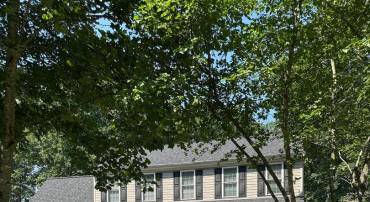 9402 HICKORY HILL DR, FREDERICKSBURG, Virginia 22408, 5 Bedrooms Bedrooms, ,2 BathroomsBathrooms,Residential,For sale,9402 HICKORY HILL DR,VASP2034564 MLS # VASP2034564