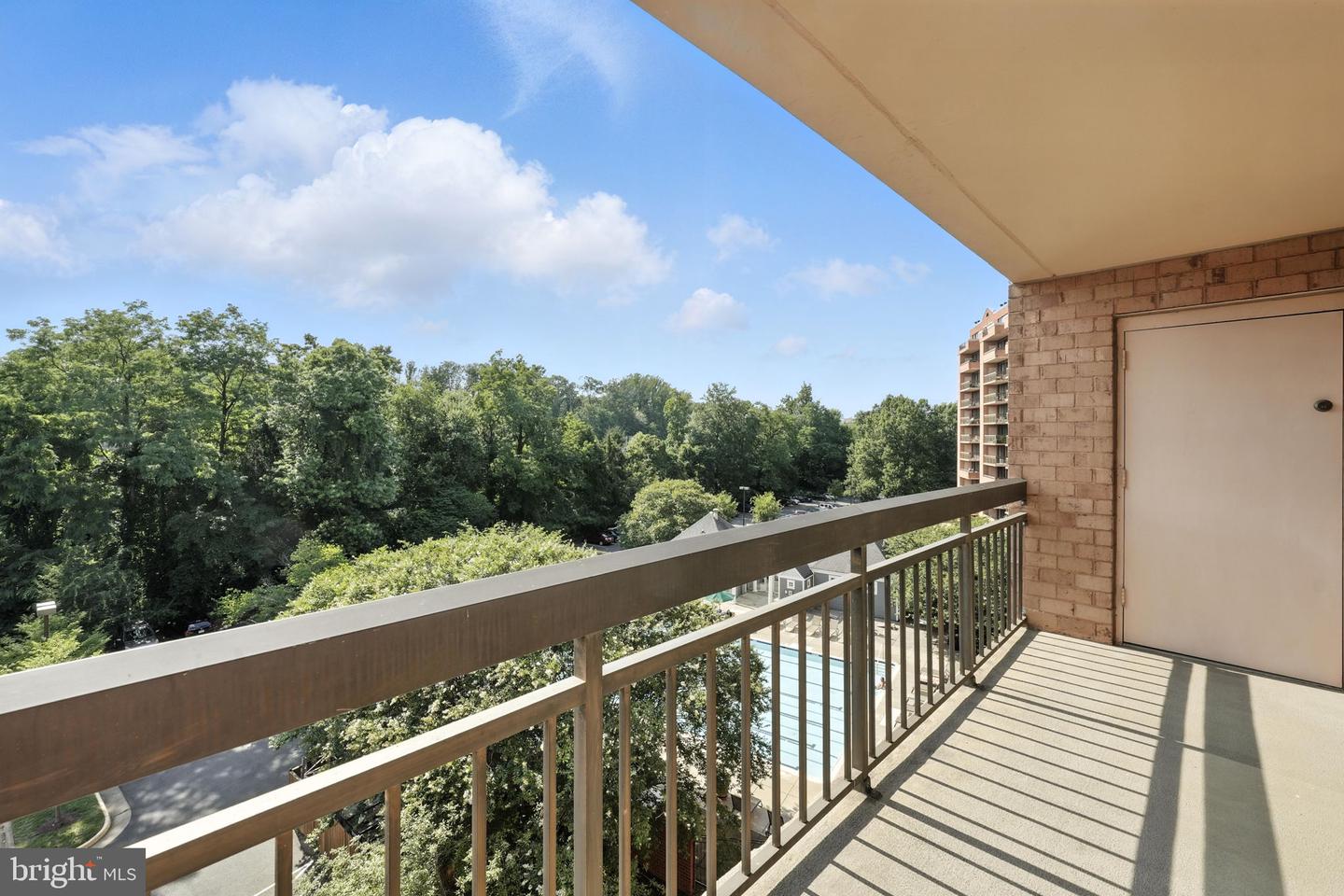 2230 GEORGE C MARSHALL DR #814, FALLS CHURCH, Virginia 22043, 2 Bedrooms Bedrooms, ,2 BathroomsBathrooms,Residential,For sale,2230 GEORGE C MARSHALL DR #814,VAFX2254362 MLS # VAFX2254362
