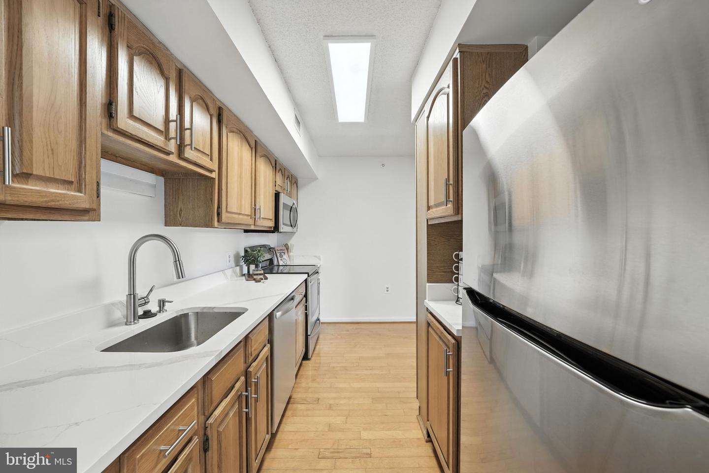 2230 GEORGE C MARSHALL DR #814, FALLS CHURCH, Virginia 22043, 2 Bedrooms Bedrooms, ,2 BathroomsBathrooms,Residential,For sale,2230 GEORGE C MARSHALL DR #814,VAFX2254362 MLS # VAFX2254362