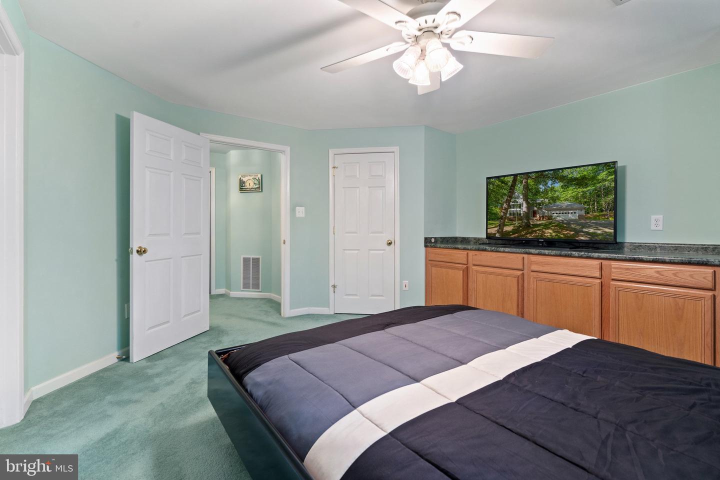 11115 ORLEAN VISTA DR, MARSHALL, Virginia 20115, 4 Bedrooms Bedrooms, ,3 BathroomsBathrooms,Residential,For sale,11115 ORLEAN VISTA DR,VAFQ2017374 MLS # VAFQ2017374