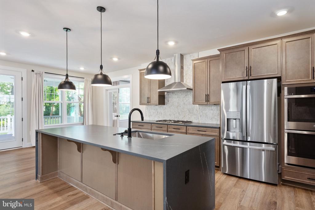 11207 REDLANDS TRL, SPOTSYLVANIA, Virginia 22551, 5 Bedrooms Bedrooms, ,4 BathroomsBathrooms,Residential,11207 REDLANDS TRL,VASP2033112 MLS # VASP2033112