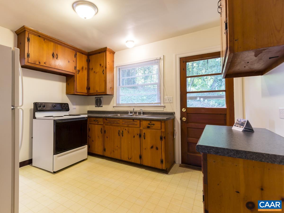 821 CABELL AVE, CHARLOTTESVILLE, Virginia 22903, ,Residential,821 CABELL AVE,666524 MLS # 666524