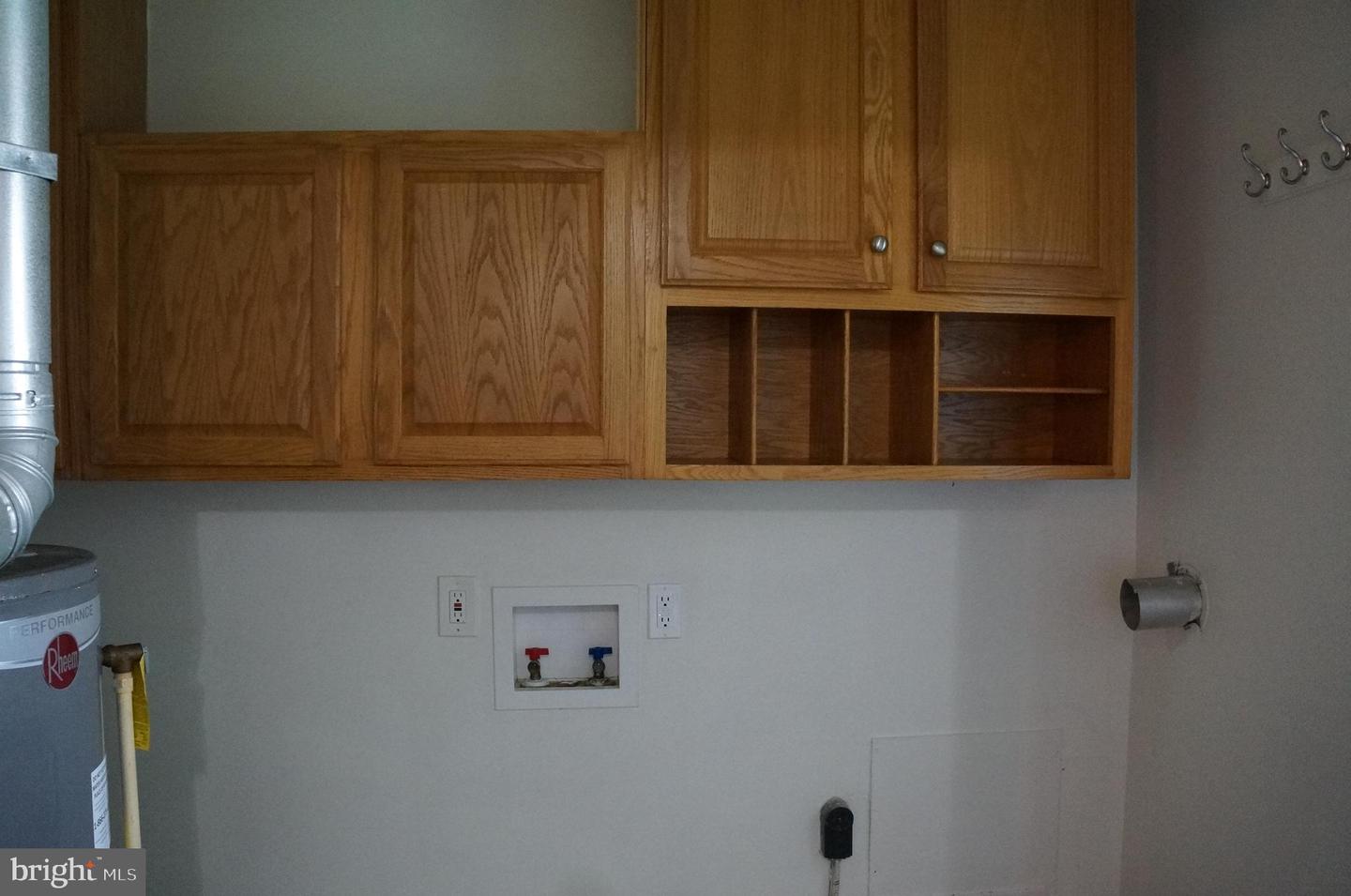 3027 WAYNE RD, FALLS CHURCH, Virginia 22042, 2 Bedrooms Bedrooms, ,1 BathroomBathrooms,Residential,For sale,3027 WAYNE RD,VAFX2234412 MLS # VAFX2234412