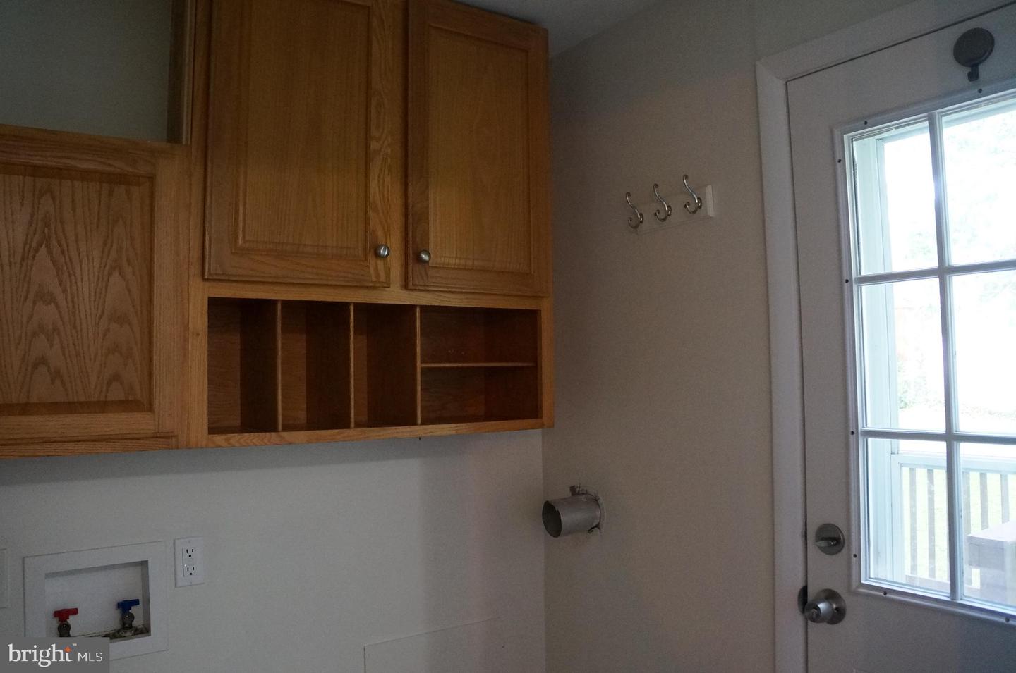 3027 WAYNE RD, FALLS CHURCH, Virginia 22042, 2 Bedrooms Bedrooms, ,1 BathroomBathrooms,Residential,For sale,3027 WAYNE RD,VAFX2234412 MLS # VAFX2234412