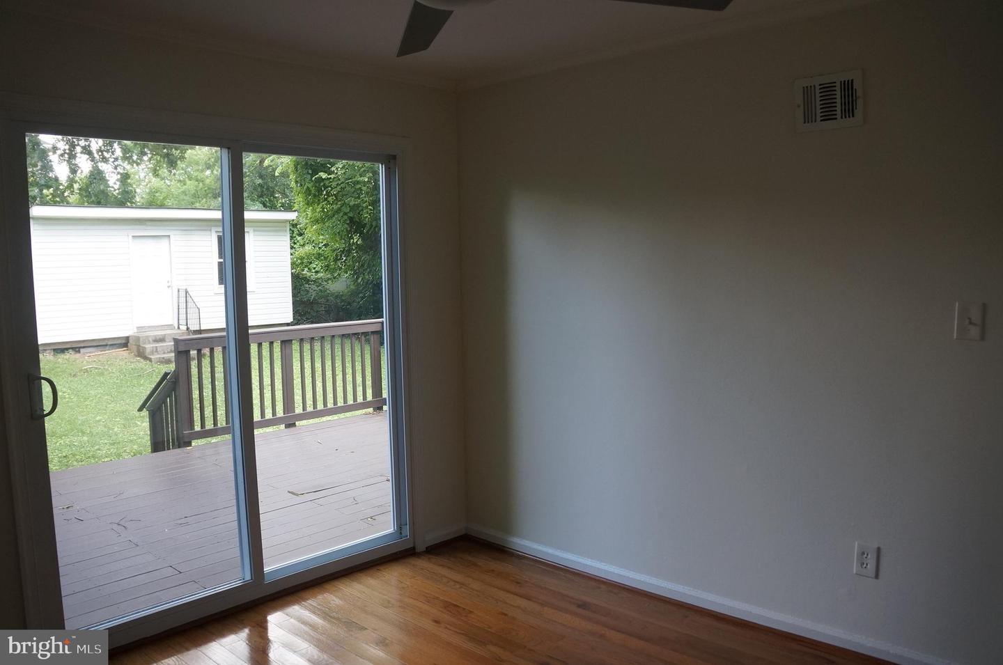 3027 WAYNE RD, FALLS CHURCH, Virginia 22042, 2 Bedrooms Bedrooms, ,1 BathroomBathrooms,Residential,For sale,3027 WAYNE RD,VAFX2234412 MLS # VAFX2234412