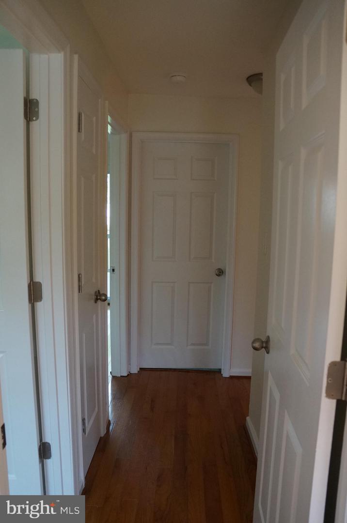 3027 WAYNE RD, FALLS CHURCH, Virginia 22042, 2 Bedrooms Bedrooms, ,1 BathroomBathrooms,Residential,For sale,3027 WAYNE RD,VAFX2234412 MLS # VAFX2234412