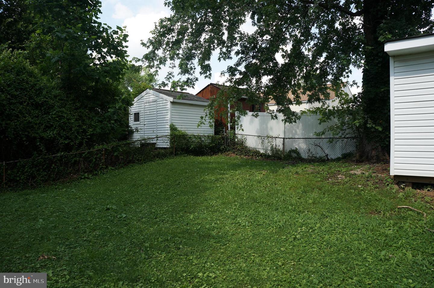 3027 WAYNE RD, FALLS CHURCH, Virginia 22042, 2 Bedrooms Bedrooms, ,1 BathroomBathrooms,Residential,For sale,3027 WAYNE RD,VAFX2234412 MLS # VAFX2234412