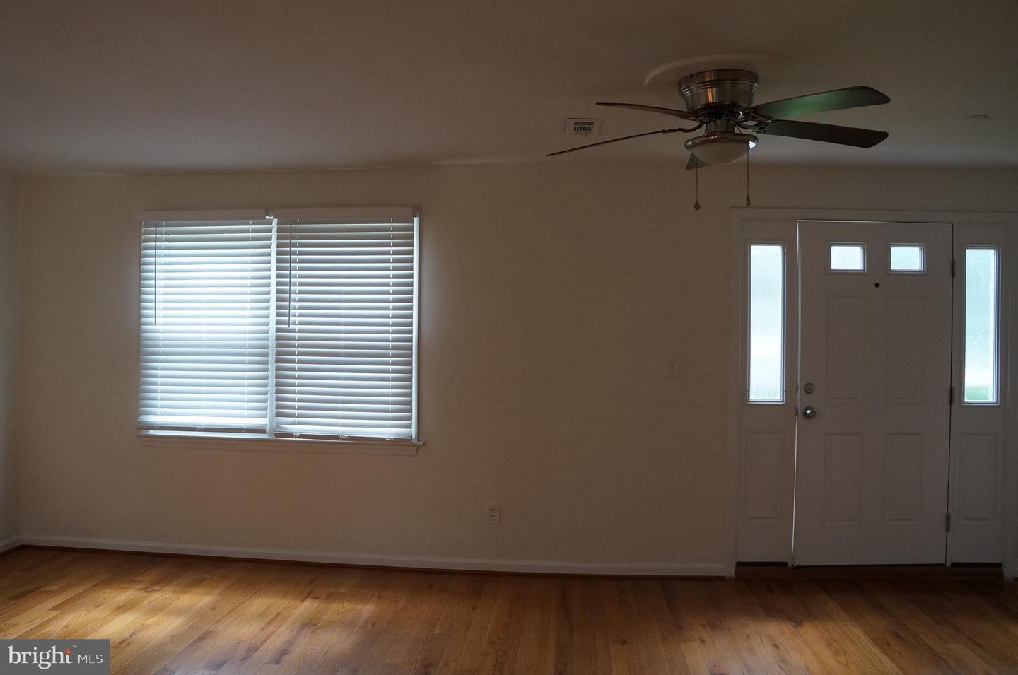 3027 WAYNE RD, FALLS CHURCH, Virginia 22042, 2 Bedrooms Bedrooms, ,1 BathroomBathrooms,Residential,For sale,3027 WAYNE RD,VAFX2234412 MLS # VAFX2234412