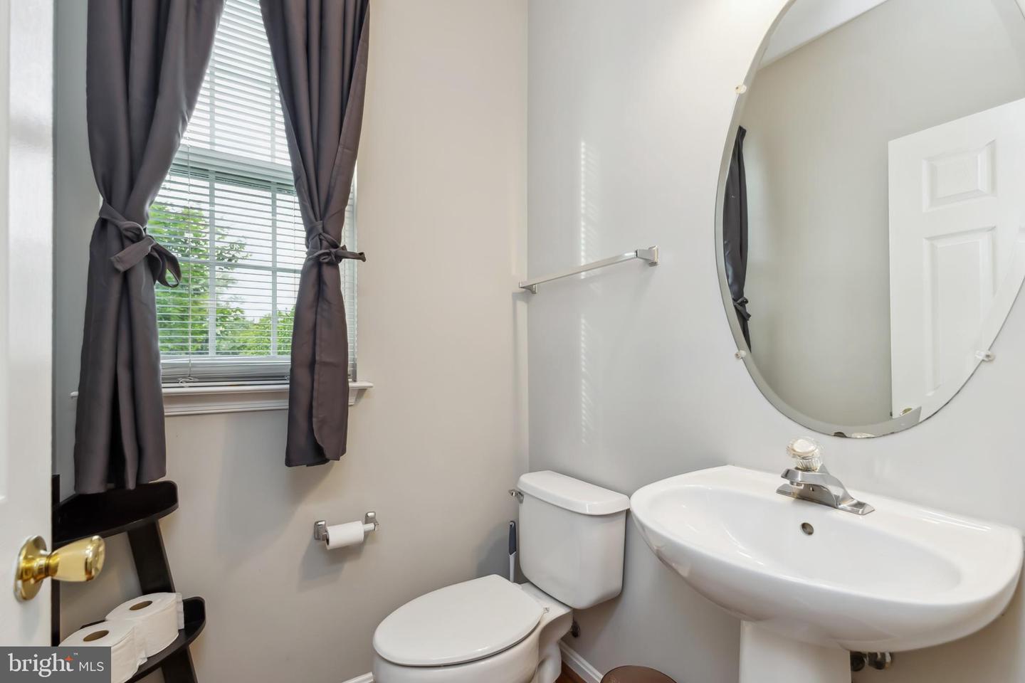 3599 WANDA CT, WOODBRIDGE, Virginia 22193, 5 Bedrooms Bedrooms, ,3 BathroomsBathrooms,Residential,For sale,3599 WANDA CT,VAPW2097562 MLS # VAPW2097562
