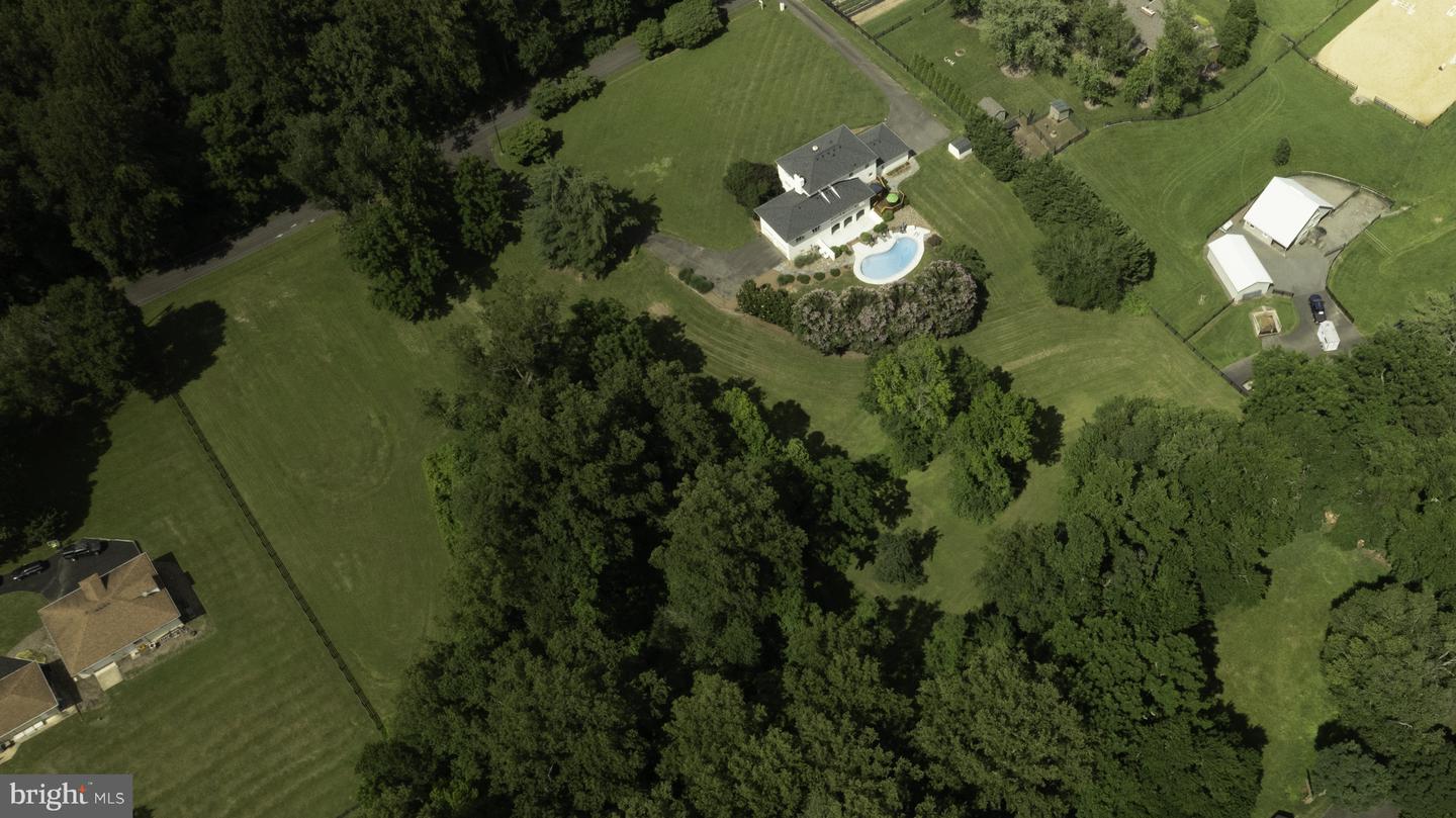 13111 SPRINGDALE ESTATES RD, CLIFTON, Virginia 20124, 5 Bedrooms Bedrooms, 15 Rooms Rooms,3 BathroomsBathrooms,Residential,For sale,13111 SPRINGDALE ESTATES RD,VAFX2250580 MLS # VAFX2250580