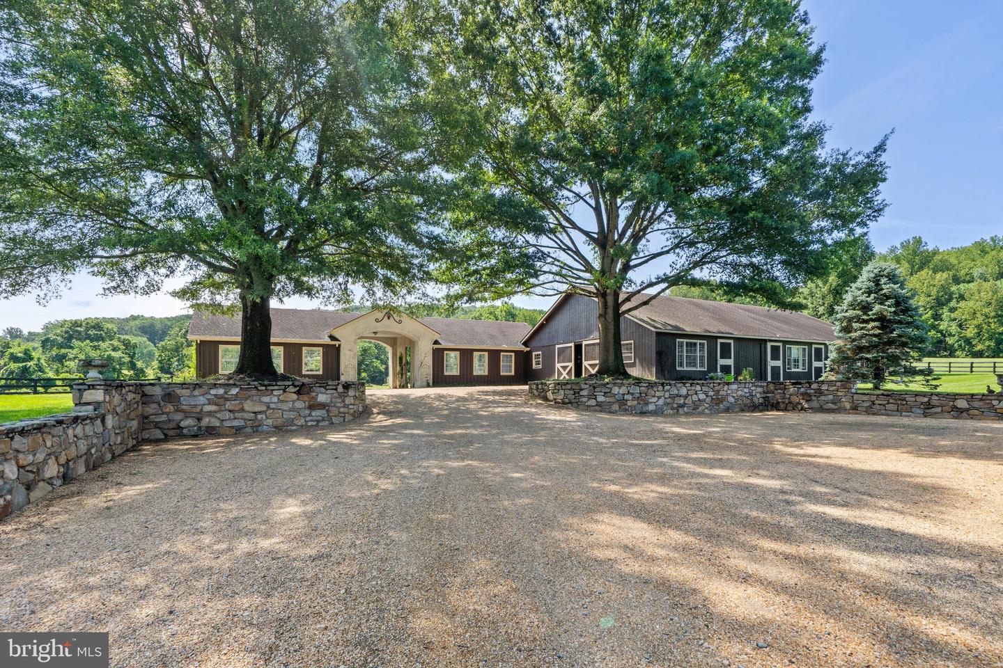 6289 COON TREE RD, THE PLAINS, Virginia 20198, 2 Bedrooms Bedrooms, ,2 BathroomsBathrooms,Residential,For sale,6289 COON TREE RD,VAFQ2017262 MLS # VAFQ2017262