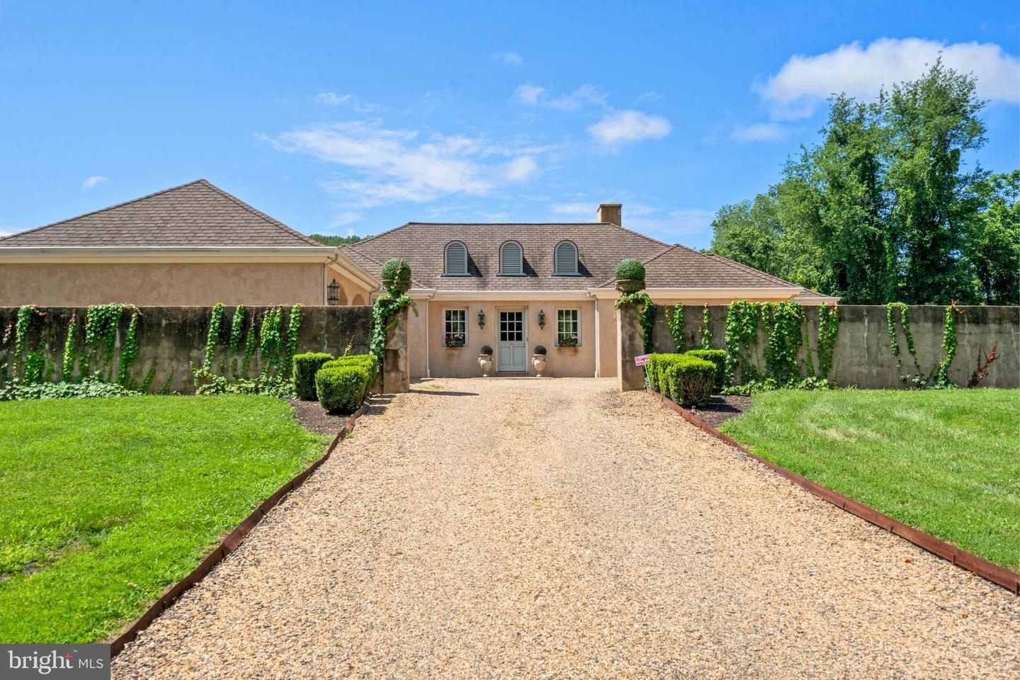 6289 COON TREE RD, THE PLAINS, Virginia 20198, 2 Bedrooms Bedrooms, ,2 BathroomsBathrooms,Residential,For sale,6289 COON TREE RD,VAFQ2017262 MLS # VAFQ2017262