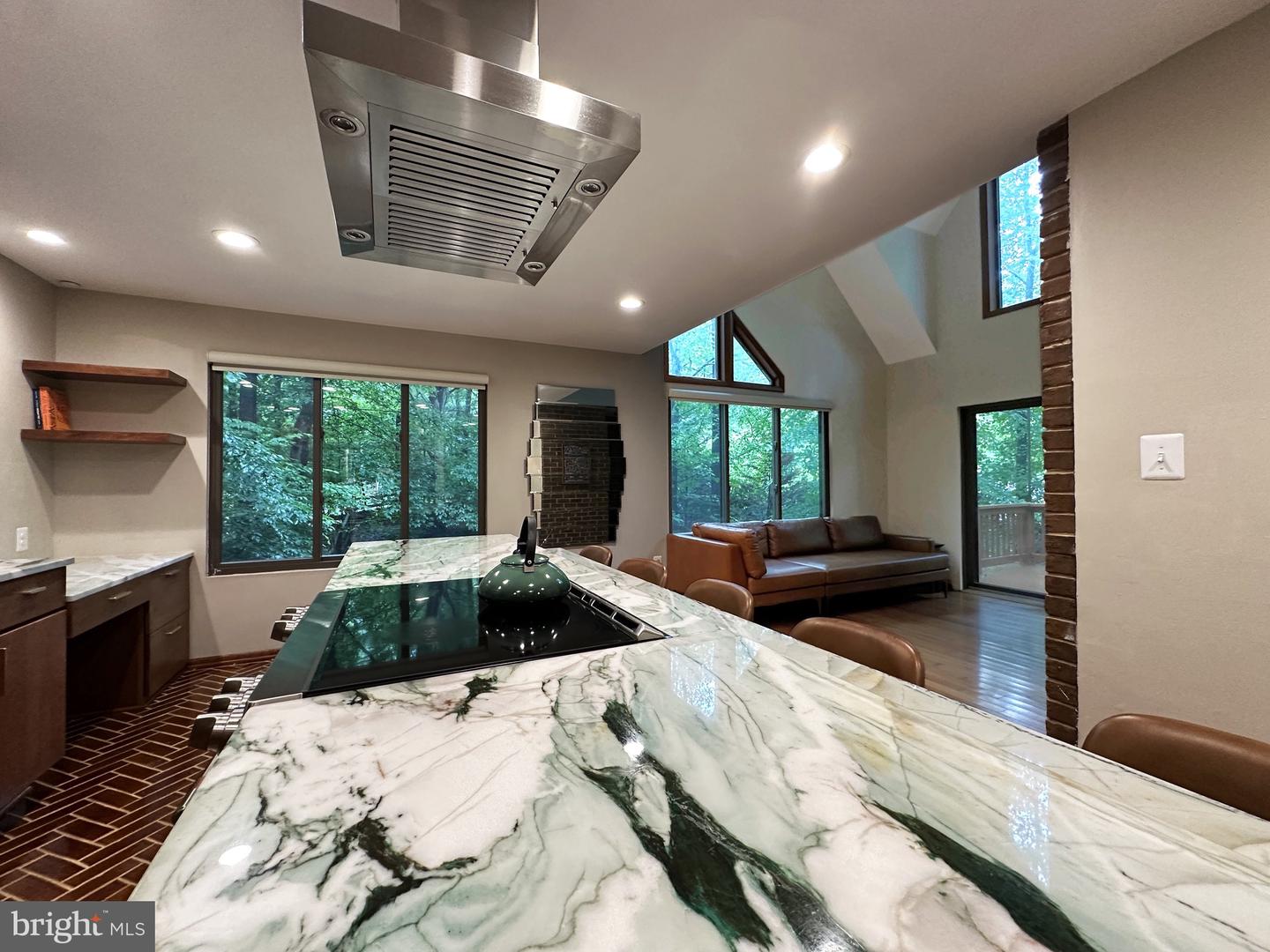 6303 OCCOQUAN FOREST DR, MANASSAS, Virginia 20112, 5 Bedrooms Bedrooms, 8 Rooms Rooms,2 BathroomsBathrooms,Residential,For sale,6303 OCCOQUAN FOREST DR,VAPW2098748 MLS # VAPW2098748