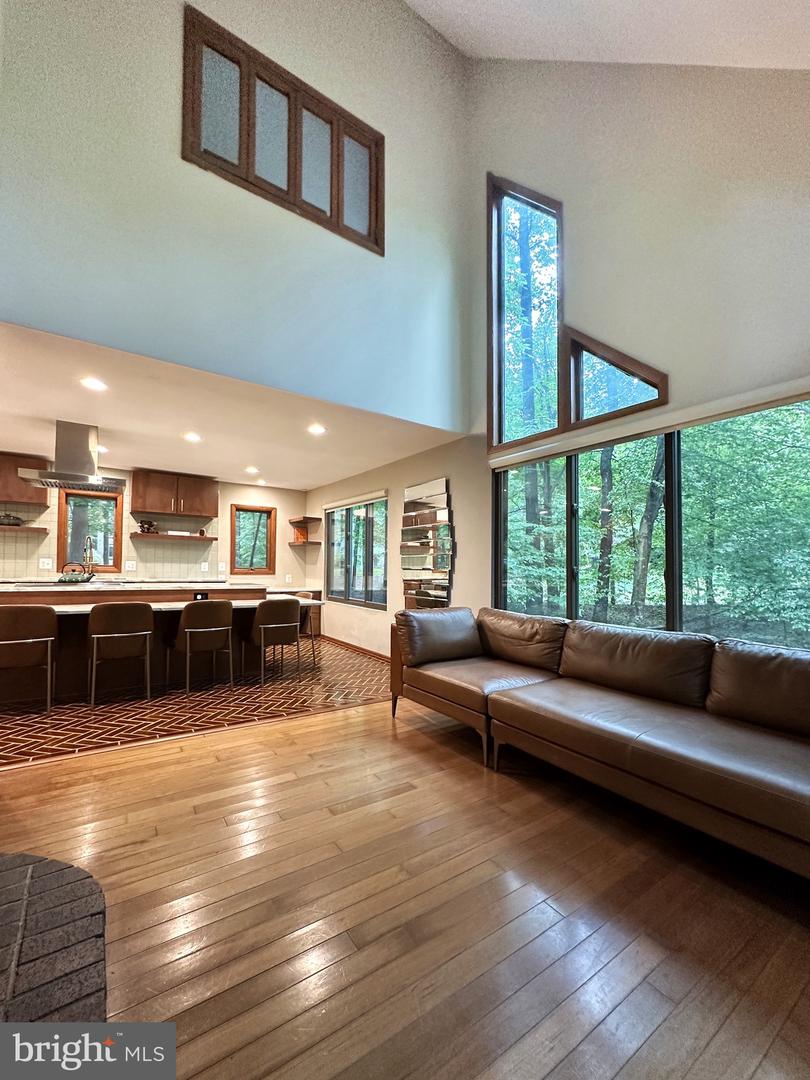 6303 OCCOQUAN FOREST DR, MANASSAS, Virginia 20112, 5 Bedrooms Bedrooms, 8 Rooms Rooms,2 BathroomsBathrooms,Residential,For sale,6303 OCCOQUAN FOREST DR,VAPW2098748 MLS # VAPW2098748