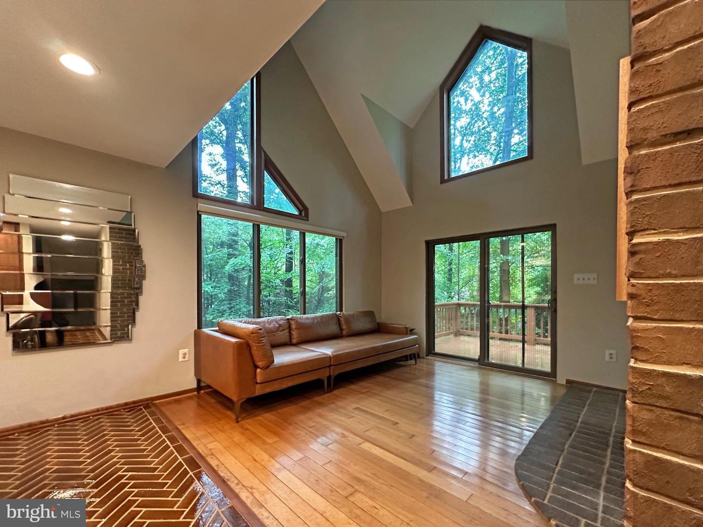 6303 OCCOQUAN FOREST DR, MANASSAS, Virginia 20112, 5 Bedrooms Bedrooms, 8 Rooms Rooms,2 BathroomsBathrooms,Residential,For sale,6303 OCCOQUAN FOREST DR,VAPW2098748 MLS # VAPW2098748