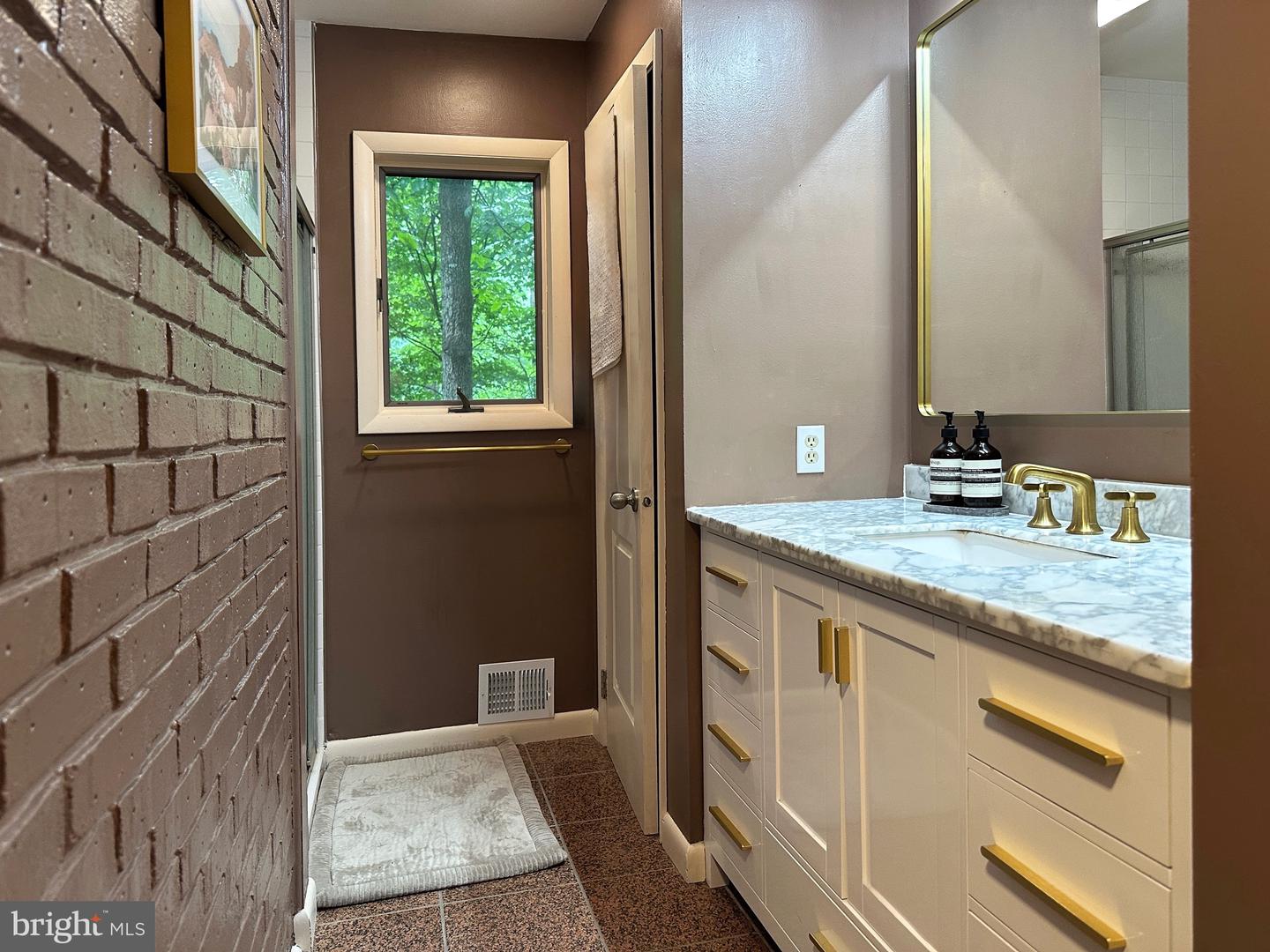 6303 OCCOQUAN FOREST DR, MANASSAS, Virginia 20112, 5 Bedrooms Bedrooms, 8 Rooms Rooms,2 BathroomsBathrooms,Residential,For sale,6303 OCCOQUAN FOREST DR,VAPW2098748 MLS # VAPW2098748