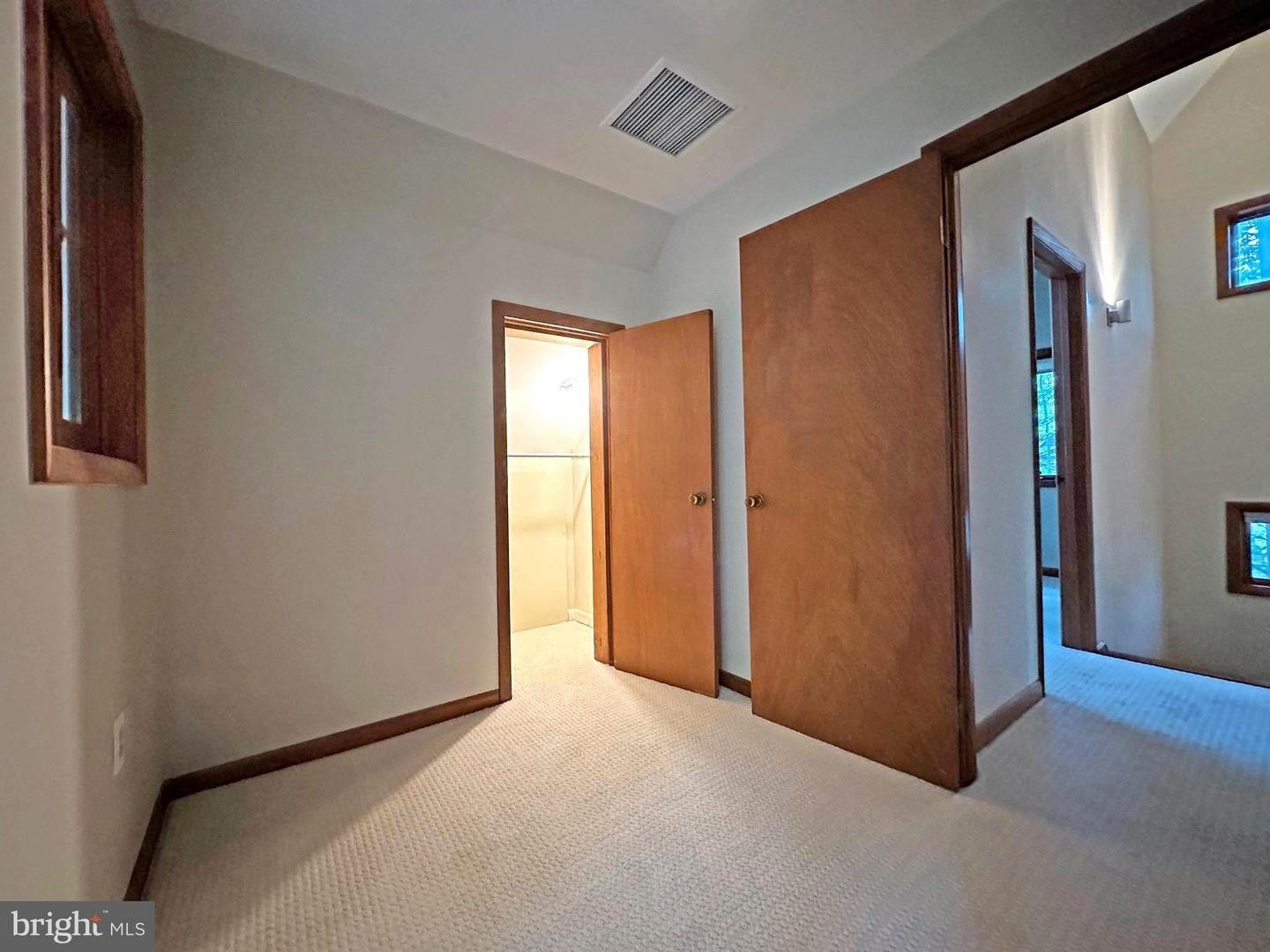6303 OCCOQUAN FOREST DR, MANASSAS, Virginia 20112, 5 Bedrooms Bedrooms, 8 Rooms Rooms,2 BathroomsBathrooms,Residential,For sale,6303 OCCOQUAN FOREST DR,VAPW2098748 MLS # VAPW2098748