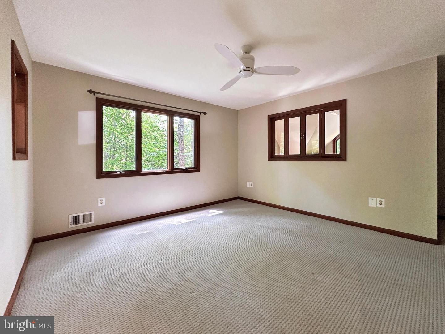 6303 OCCOQUAN FOREST DR, MANASSAS, Virginia 20112, 5 Bedrooms Bedrooms, 8 Rooms Rooms,2 BathroomsBathrooms,Residential,For sale,6303 OCCOQUAN FOREST DR,VAPW2098748 MLS # VAPW2098748