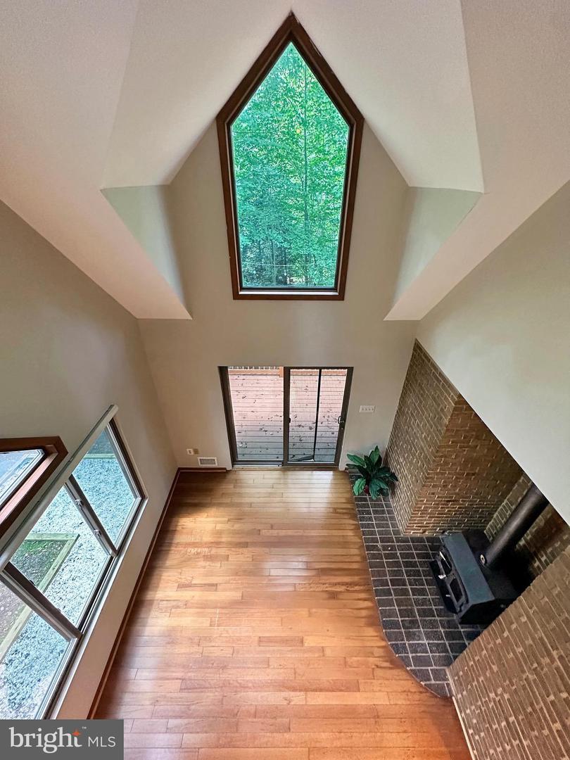 6303 OCCOQUAN FOREST DR, MANASSAS, Virginia 20112, 5 Bedrooms Bedrooms, 8 Rooms Rooms,2 BathroomsBathrooms,Residential,For sale,6303 OCCOQUAN FOREST DR,VAPW2098748 MLS # VAPW2098748