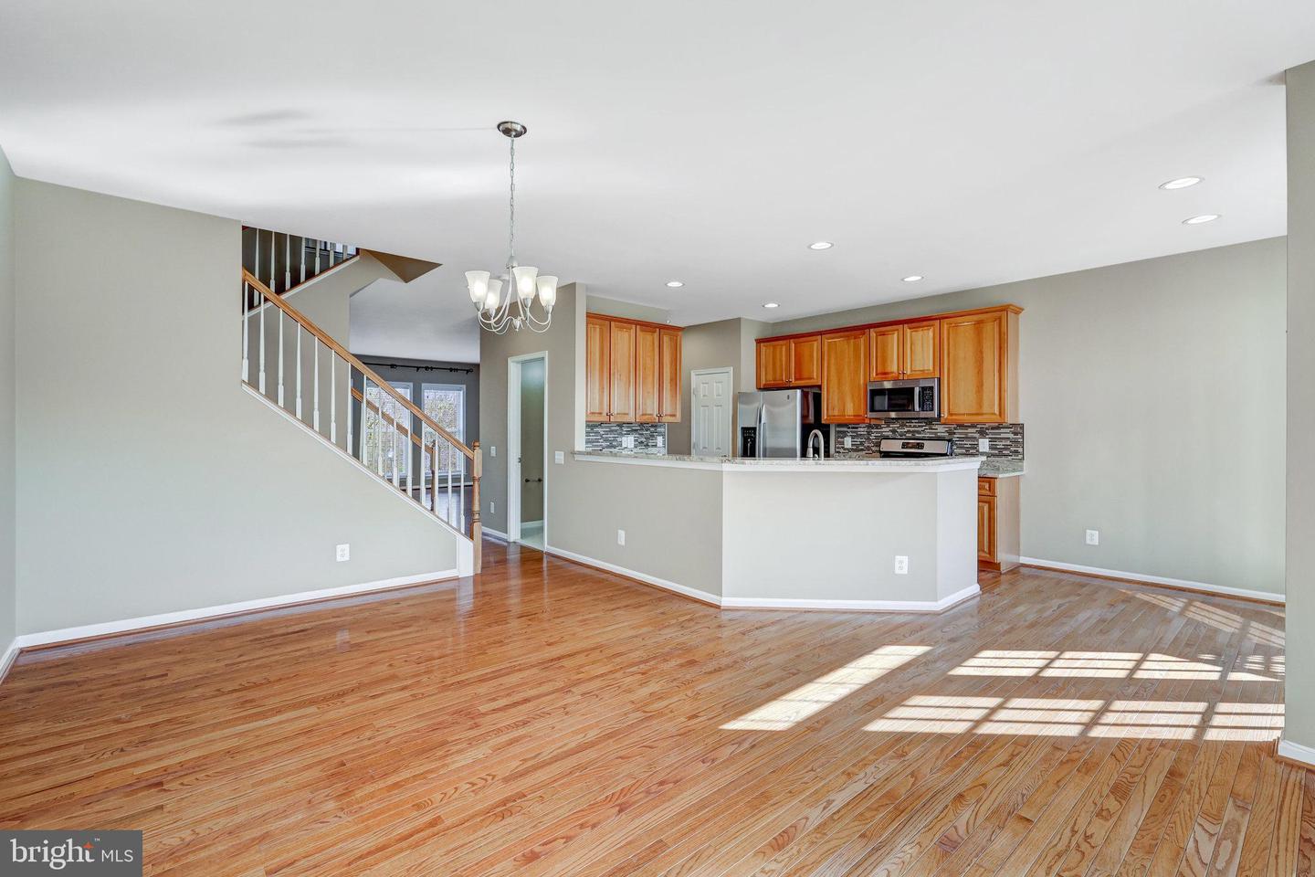 43903 THORNCROFT TER, ASHBURN, Virginia 20148, 3 Bedrooms Bedrooms, ,2 BathroomsBathrooms,Residential,For sale,43903 THORNCROFT TER,VALO2101472 MLS # VALO2101472