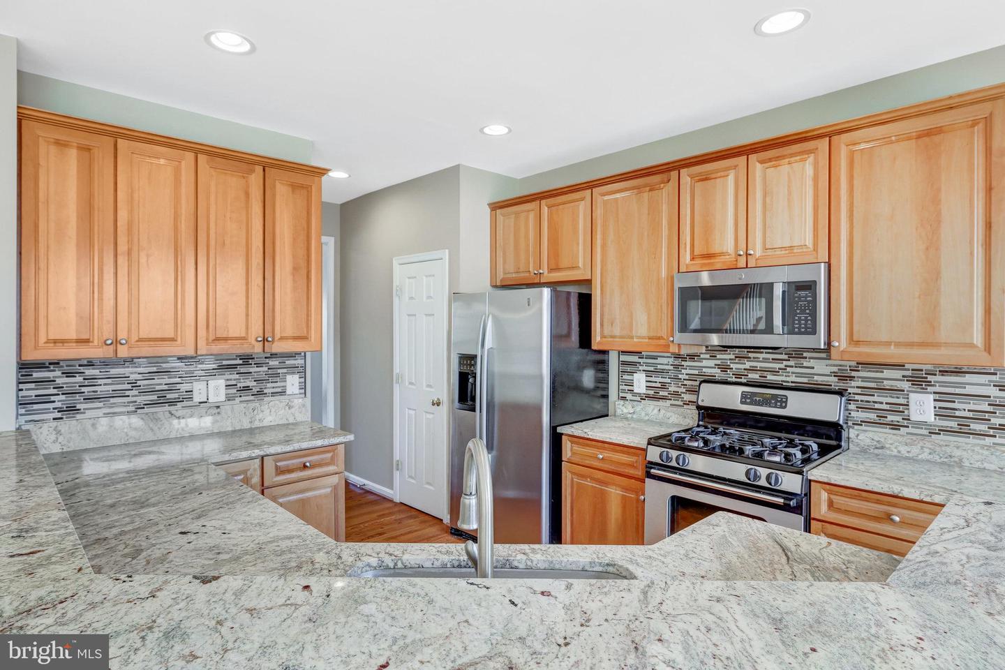 43903 THORNCROFT TER, ASHBURN, Virginia 20148, 3 Bedrooms Bedrooms, ,2 BathroomsBathrooms,Residential,For sale,43903 THORNCROFT TER,VALO2101472 MLS # VALO2101472
