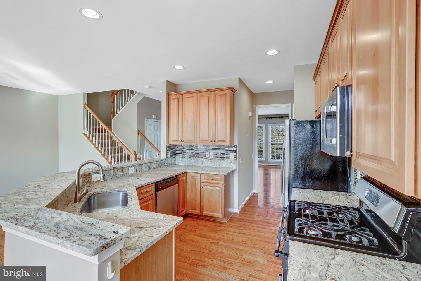 43903 THORNCROFT TER, ASHBURN, Virginia 20148, 3 Bedrooms Bedrooms, ,2 BathroomsBathrooms,Residential,For sale,43903 THORNCROFT TER,VALO2101472 MLS # VALO2101472