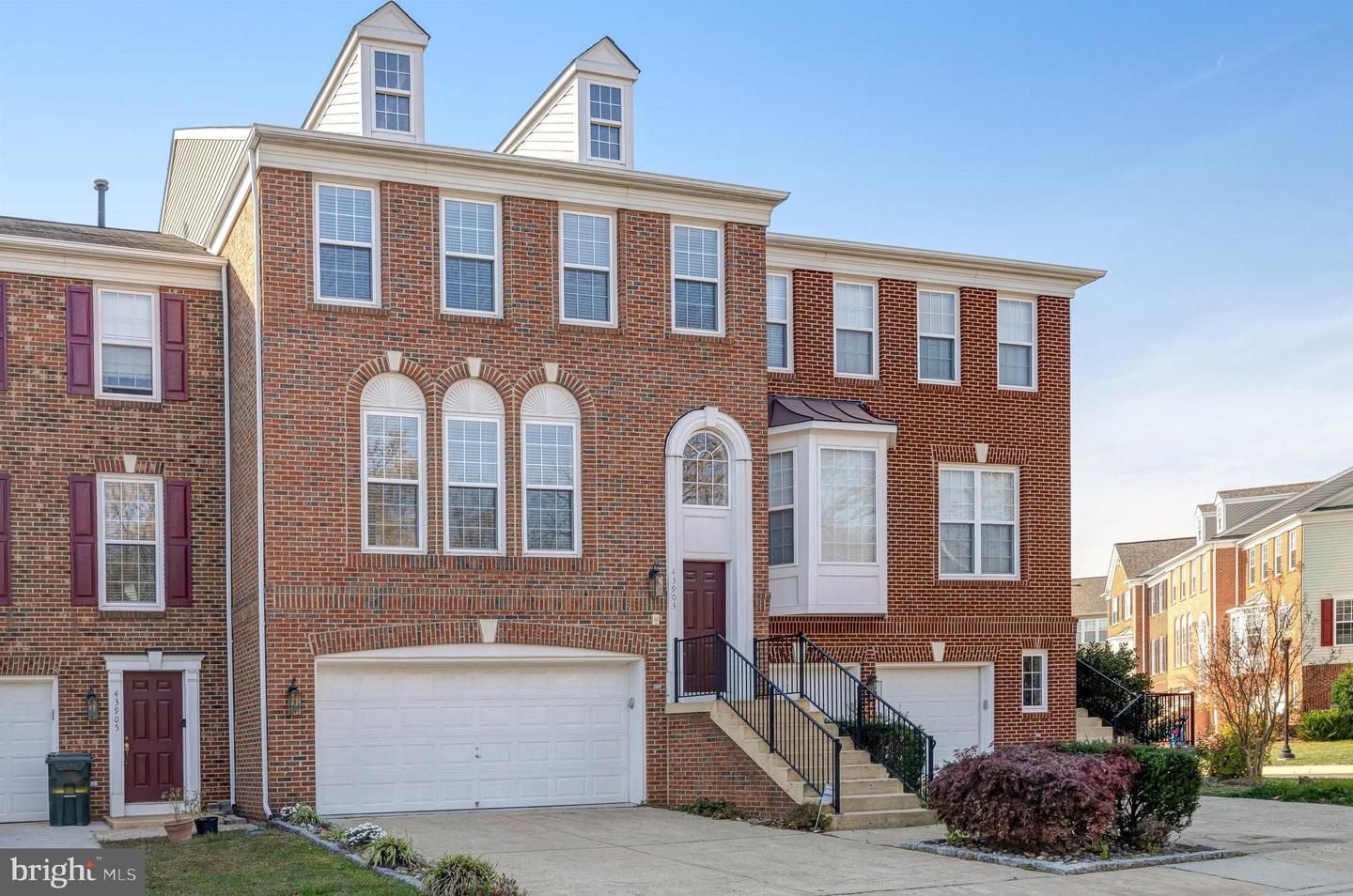43903 THORNCROFT TER, ASHBURN, Virginia 20148, 3 Bedrooms Bedrooms, ,2 BathroomsBathrooms,Residential,For sale,43903 THORNCROFT TER,VALO2101472 MLS # VALO2101472