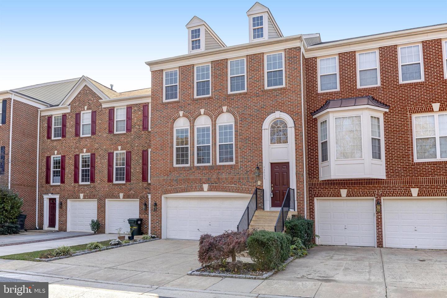 43903 THORNCROFT TER, ASHBURN, Virginia 20148, 3 Bedrooms Bedrooms, ,2 BathroomsBathrooms,Residential,For sale,43903 THORNCROFT TER,VALO2101472 MLS # VALO2101472