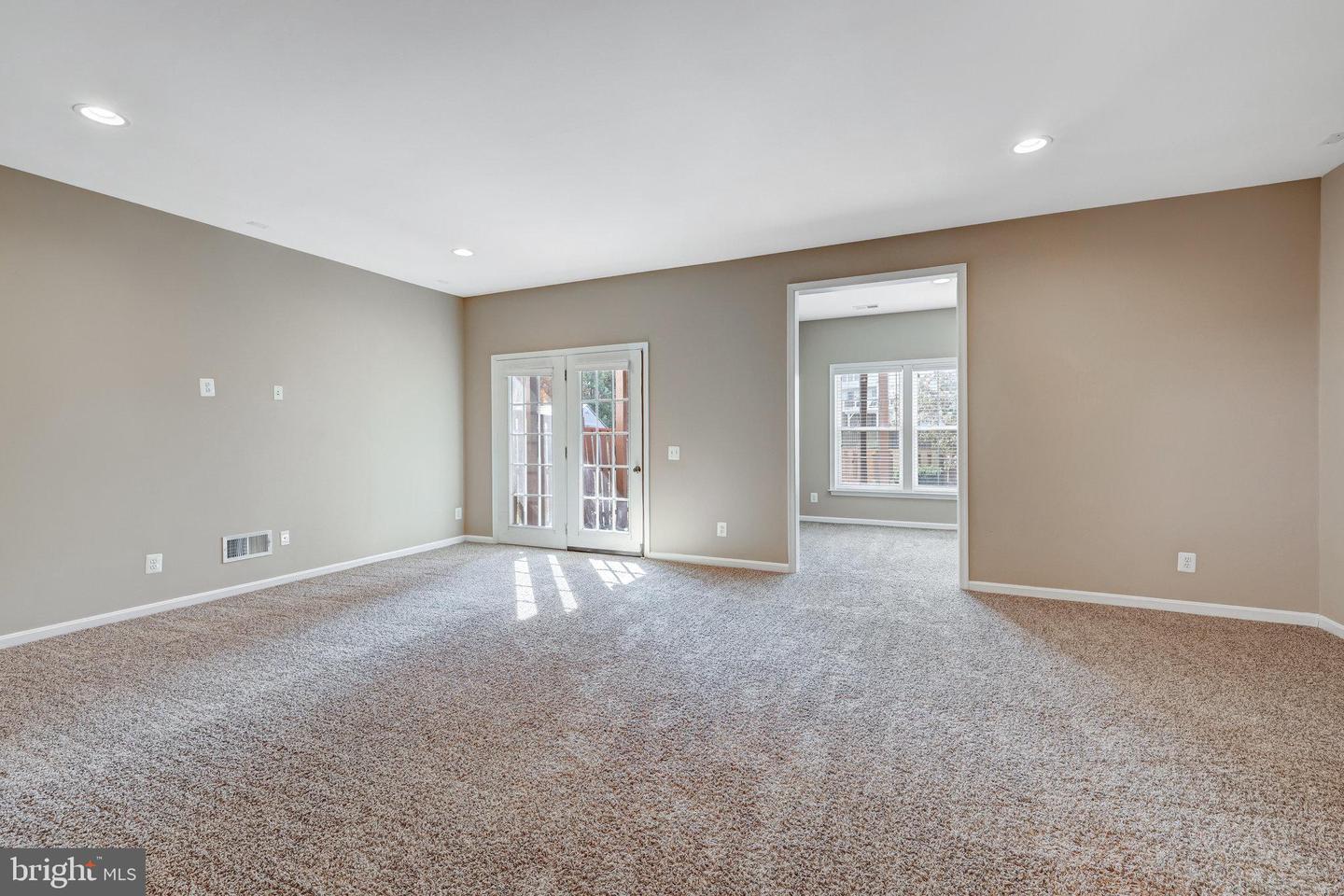 43903 THORNCROFT TER, ASHBURN, Virginia 20148, 3 Bedrooms Bedrooms, ,2 BathroomsBathrooms,Residential,For sale,43903 THORNCROFT TER,VALO2101472 MLS # VALO2101472
