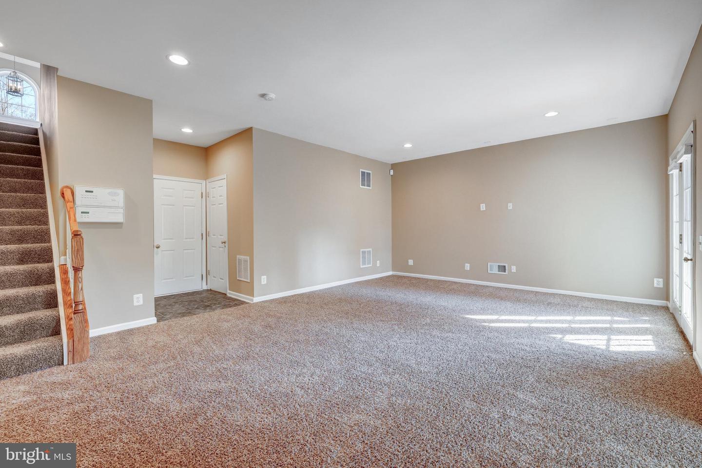 43903 THORNCROFT TER, ASHBURN, Virginia 20148, 3 Bedrooms Bedrooms, ,2 BathroomsBathrooms,Residential,For sale,43903 THORNCROFT TER,VALO2101472 MLS # VALO2101472