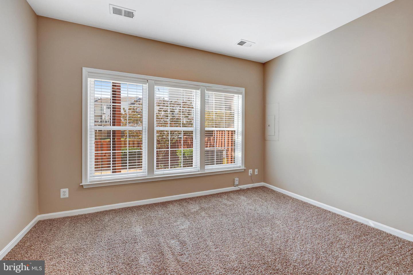 43903 THORNCROFT TER, ASHBURN, Virginia 20148, 3 Bedrooms Bedrooms, ,2 BathroomsBathrooms,Residential,For sale,43903 THORNCROFT TER,VALO2101472 MLS # VALO2101472