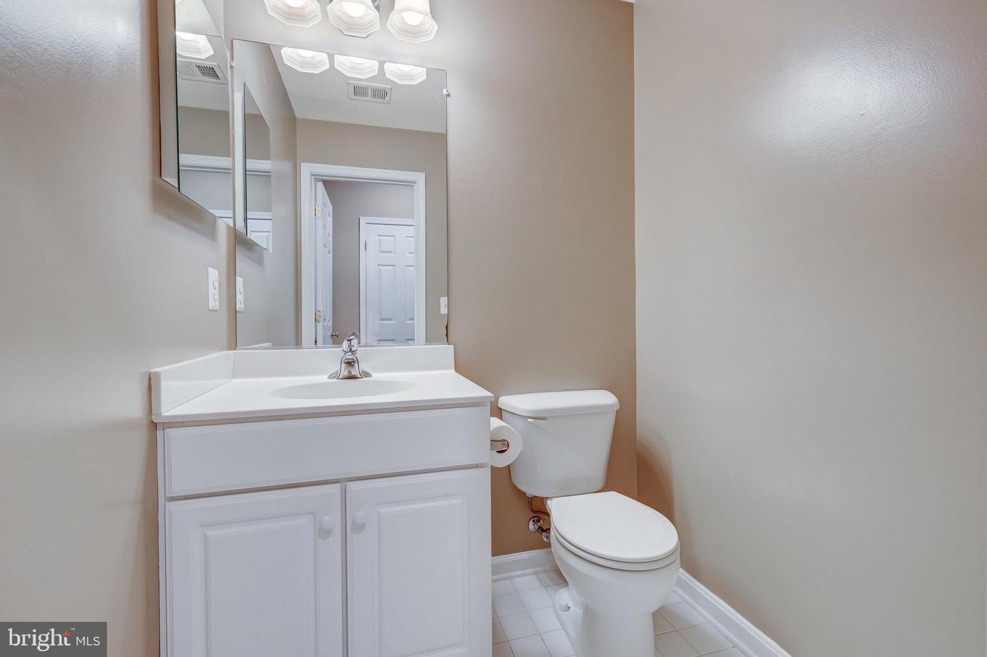 43903 THORNCROFT TER, ASHBURN, Virginia 20148, 3 Bedrooms Bedrooms, ,2 BathroomsBathrooms,Residential,For sale,43903 THORNCROFT TER,VALO2101472 MLS # VALO2101472