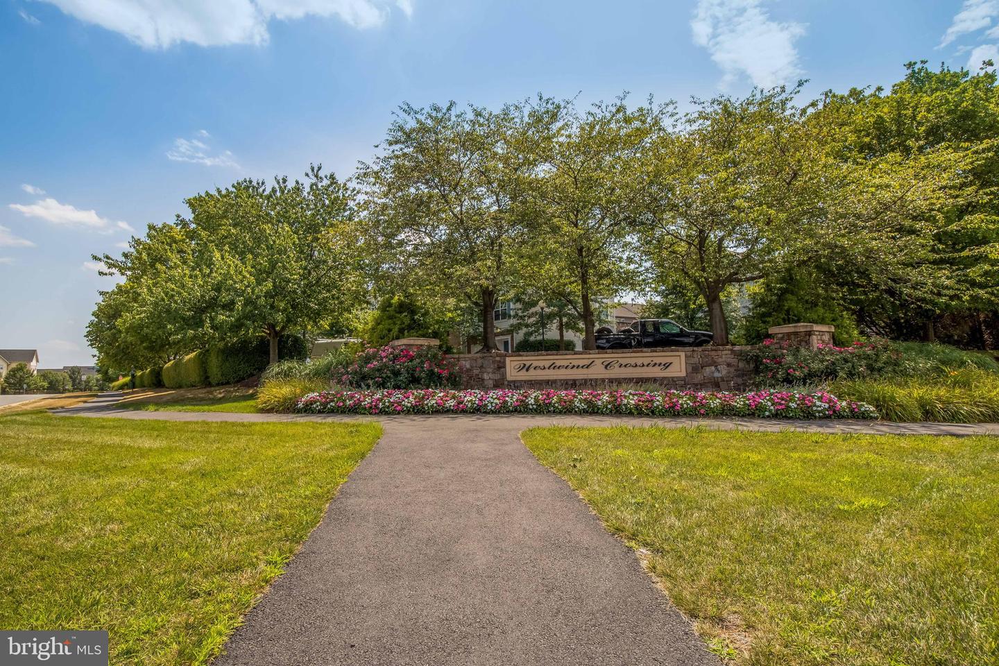 43903 THORNCROFT TER, ASHBURN, Virginia 20148, 3 Bedrooms Bedrooms, ,2 BathroomsBathrooms,Residential,For sale,43903 THORNCROFT TER,VALO2101472 MLS # VALO2101472