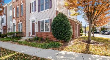 42915 MCCOMAS TER, CHANTILLY, Virginia 20152, 4 Bedrooms Bedrooms, ,2 BathroomsBathrooms,Residential,For sale,42915 MCCOMAS TER,VALO2101548 MLS # VALO2101548