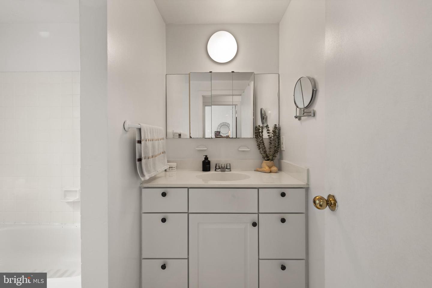 2611 ADAMS MILL RD NW #208, WASHINGTON, District Of Columbia 20009, 1 Bedroom Bedrooms, ,1 BathroomBathrooms,Residential,For sale,2611 ADAMS MILL RD NW #208,DCDC2209516 MLS # DCDC2209516