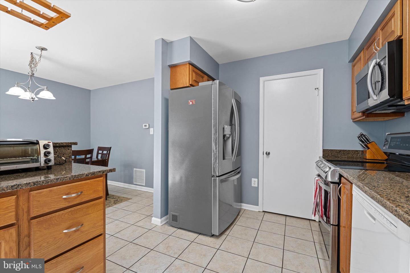 8695 CARLTON DR, MANASSAS, Virginia 20110, 3 Bedrooms Bedrooms, ,1 BathroomBathrooms,Residential,For sale,8695 CARLTON DR,VAMN2008650 MLS # VAMN2008650