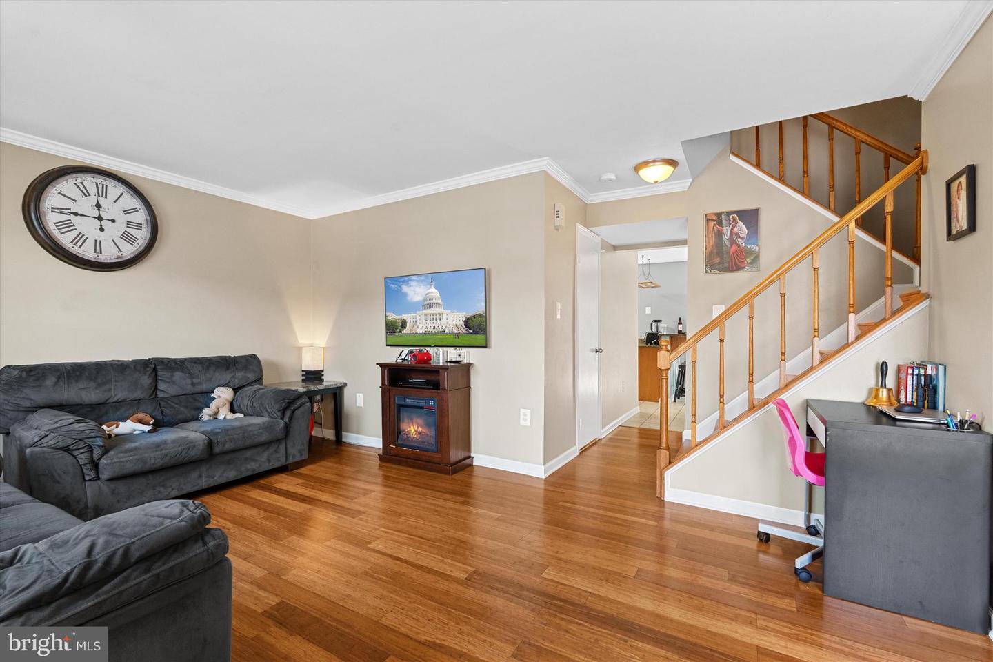 8695 CARLTON DR, MANASSAS, Virginia 20110, 3 Bedrooms Bedrooms, ,1 BathroomBathrooms,Residential,For sale,8695 CARLTON DR,VAMN2008650 MLS # VAMN2008650