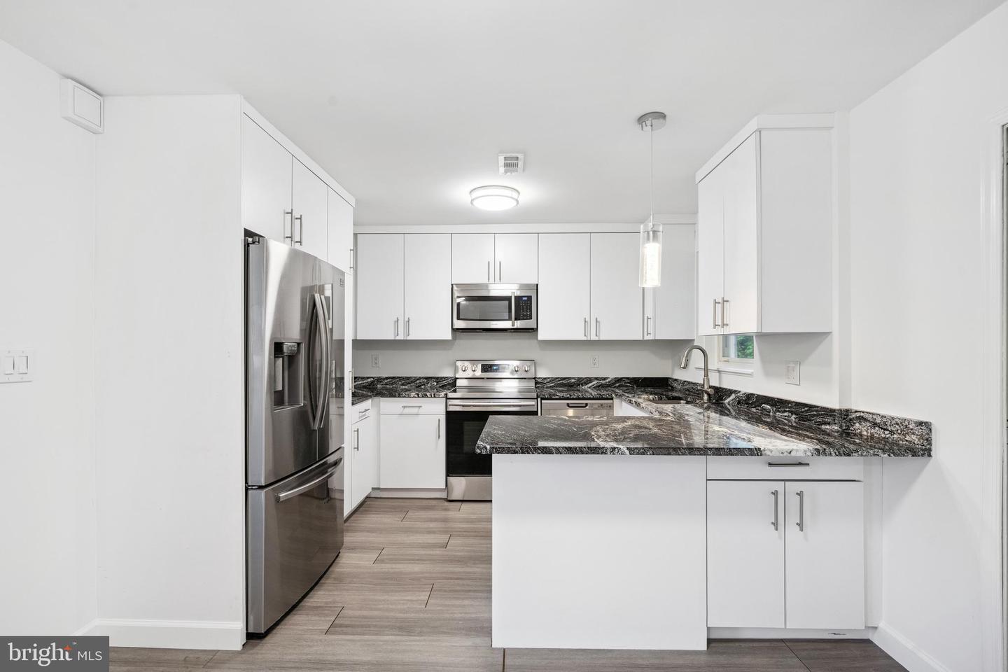 4756 6TH ST S, ARLINGTON, Virginia 22204, 3 Bedrooms Bedrooms, ,2 BathroomsBathrooms,Residential,For sale,4756 6TH ST S,VAAR2055622 MLS # VAAR2055622