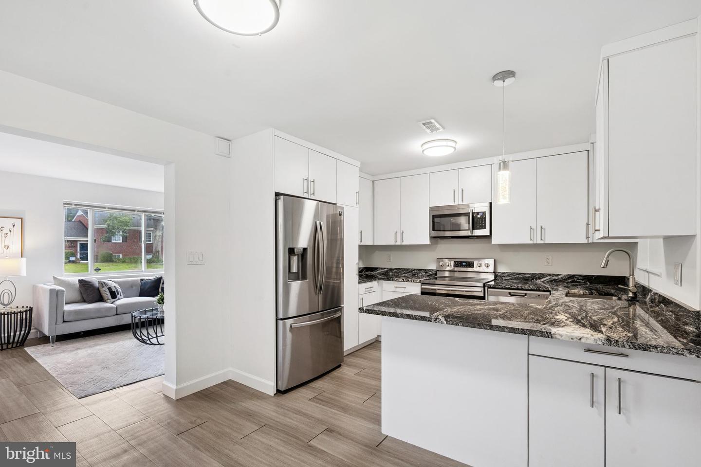 4756 6TH ST S, ARLINGTON, Virginia 22204, 3 Bedrooms Bedrooms, ,2 BathroomsBathrooms,Residential,For sale,4756 6TH ST S,VAAR2055622 MLS # VAAR2055622