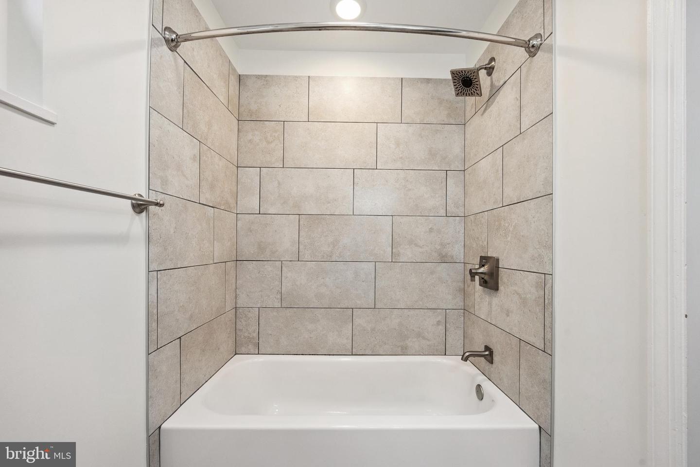 4756 6TH ST S, ARLINGTON, Virginia 22204, 3 Bedrooms Bedrooms, ,2 BathroomsBathrooms,Residential,For sale,4756 6TH ST S,VAAR2055622 MLS # VAAR2055622