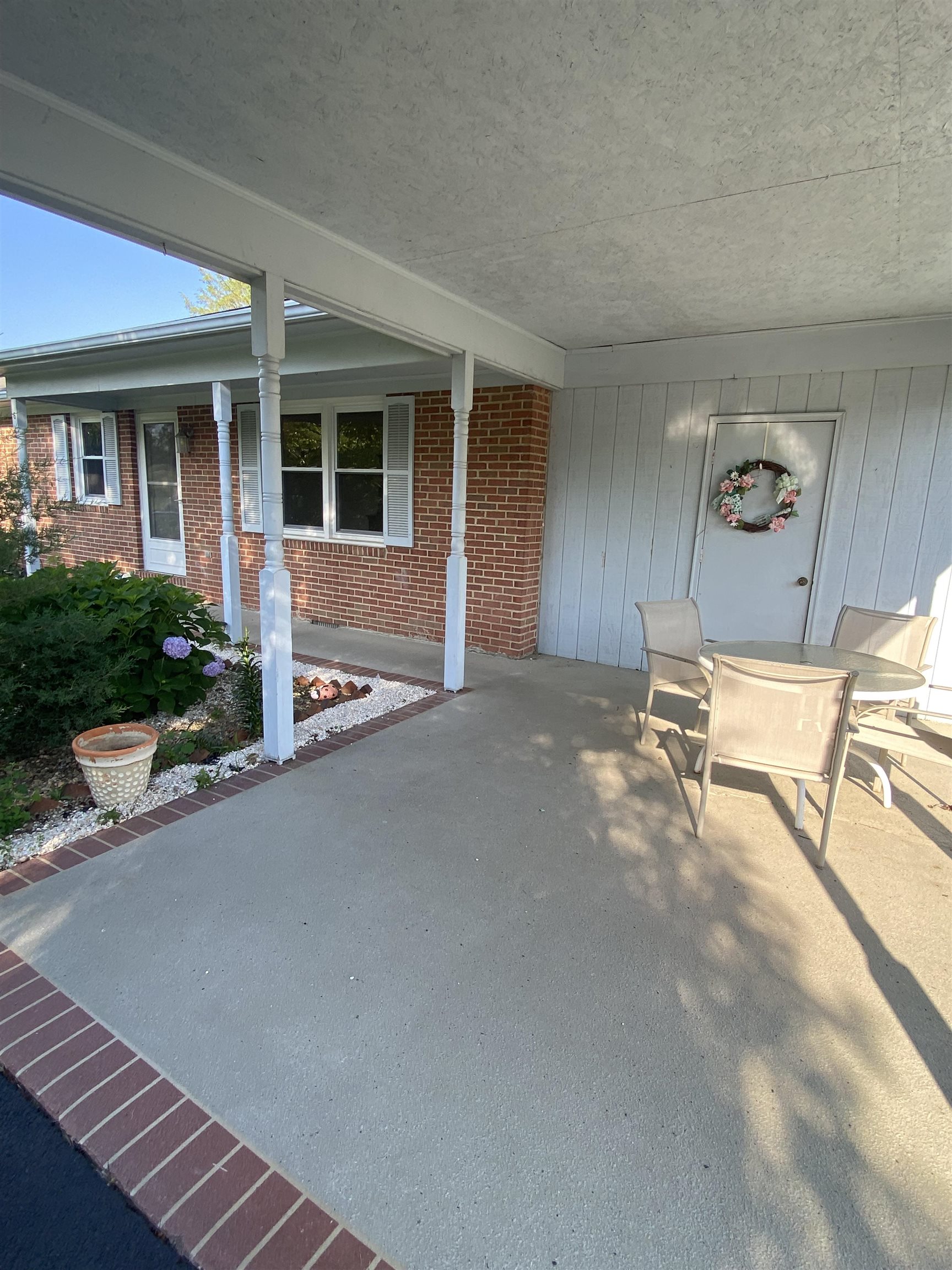 6 BINGHAM ST, VERONA, Virginia 24482, 3 Bedrooms Bedrooms, ,1 BathroomBathrooms,Residential,One level brick,6 BINGHAM ST,666523 MLS # 666523