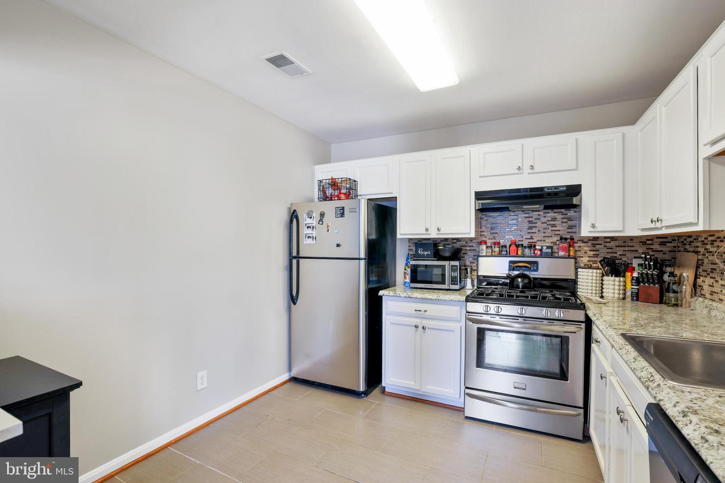 9230 CARDINAL FOREST LN #301, LORTON, Virginia 22079, 2 Bedrooms Bedrooms, ,1 BathroomBathrooms,Residential,For sale,9230 CARDINAL FOREST LN #301,VAFX2246804 MLS # VAFX2246804
