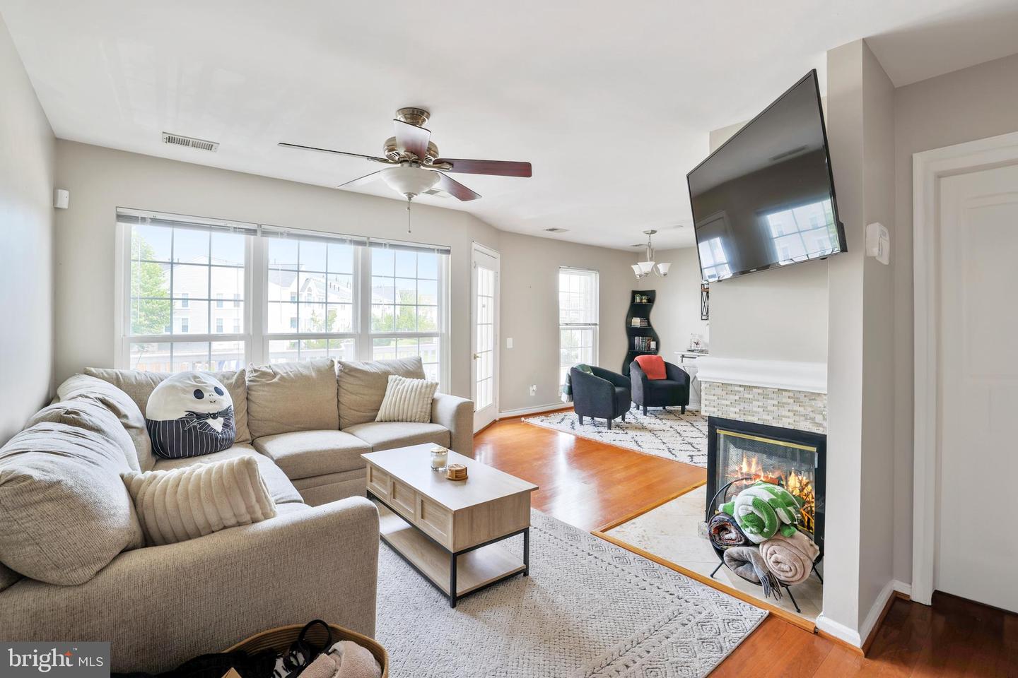 9230 CARDINAL FOREST LN #301, LORTON, Virginia 22079, 2 Bedrooms Bedrooms, ,1 BathroomBathrooms,Residential,For sale,9230 CARDINAL FOREST LN #301,VAFX2246804 MLS # VAFX2246804